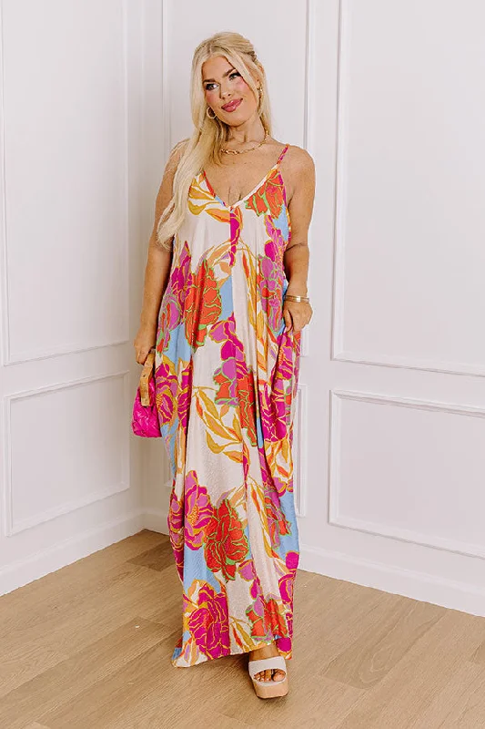 Tranquil Horizon Floral Maxi in Cream Curves