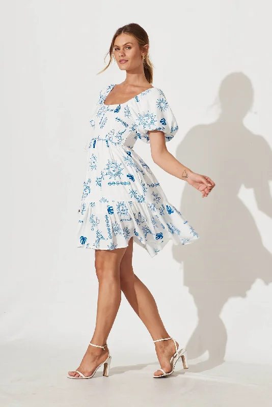 Poolside Dress In White With Blue Sun Print