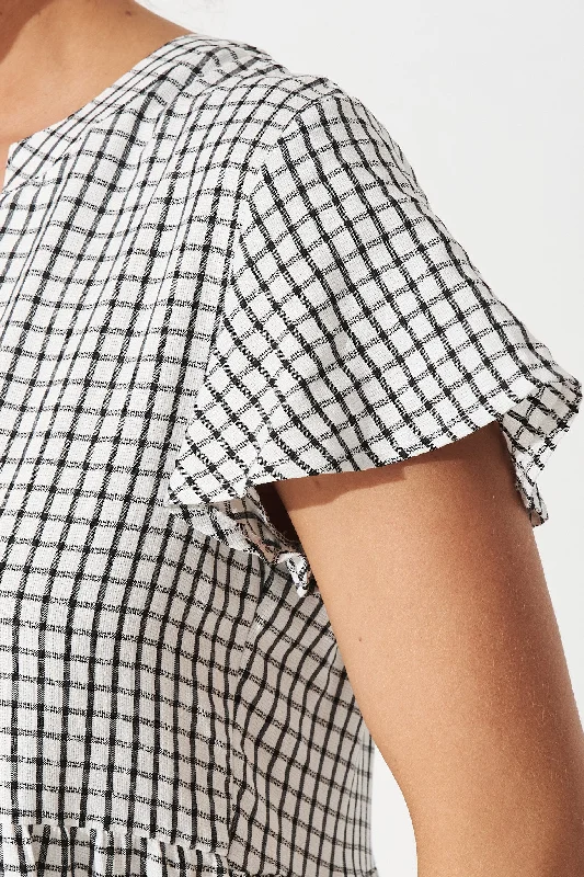 Shelby Shirt Dress In White With Black Check