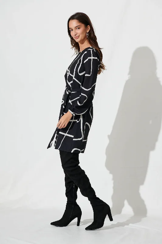 Sophie Dress In Black With White Print